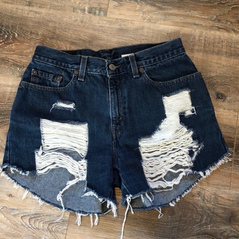Levi’s Distressed Dark Wash Cutoff Shorts Sz 6